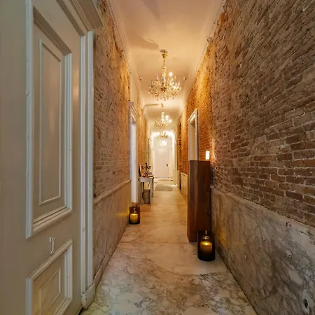 1635 Hotel 4*