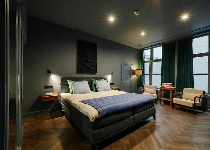 Hotel 1635 호텔 4*