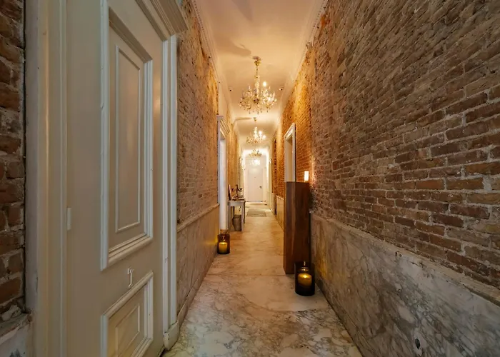 Hotel 1635 호텔 4*